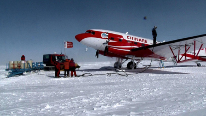 圖為中國在南極投用的雪鷹601號飛機。（取自中國國家海洋局官網）