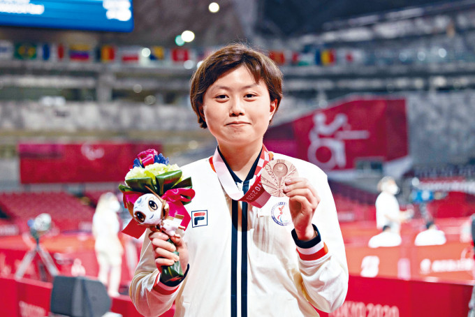 ■初征殘奧的王婷莛，為港奪得本屆殘奧首面獎牌。