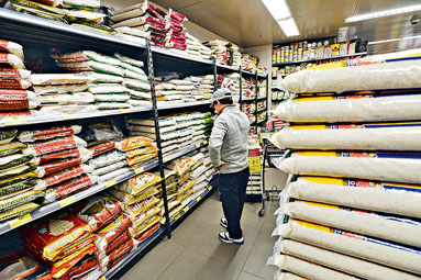■消委会公布超市价格调查，当中食米及茶包的升幅最高。