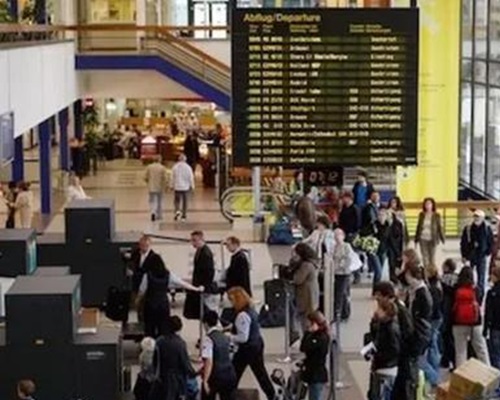 德國柏林兩機場爆工潮210航班取消。網上圖片
