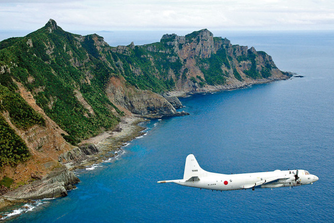 ■日本侦察机飞经钓鱼岛。