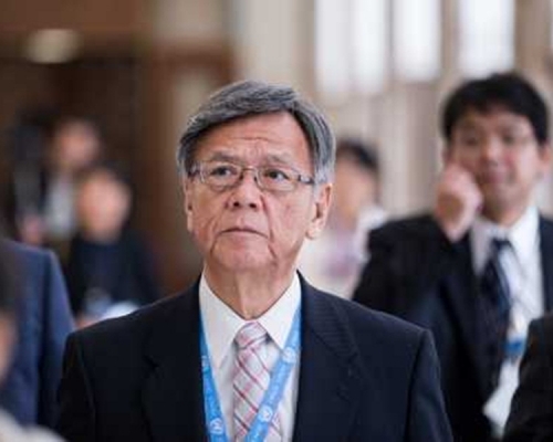 冲绳县知事翁长雄志称「每次都重复同样的事，令人无语」。资料图片