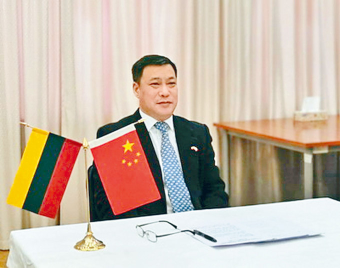 中國宣布召回駐立陶宛大使申知非。
