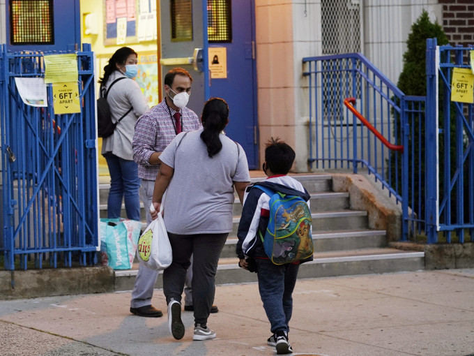 纽约再次关闭多间位于疫情严重地区的学校。AP图片
