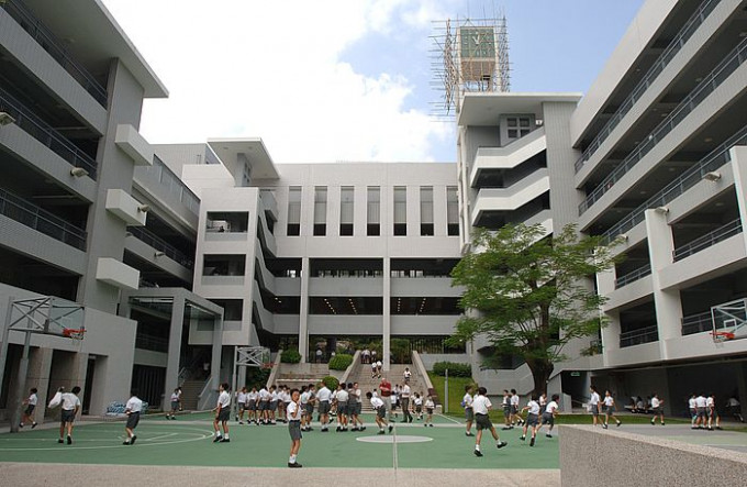 拔萃男书院附属小学的插班生申请，只设笔试，不设面试。