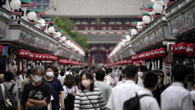 日本擬月內放寬對中國旅客的入境限制措施。ap資料圖