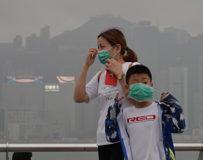 香港烟霞弥漫。资料图片