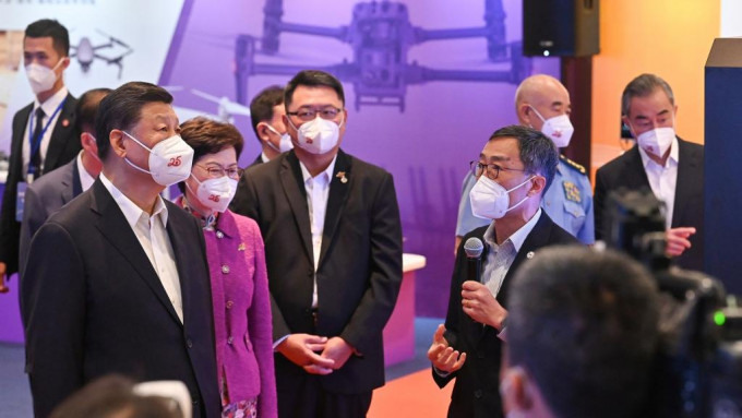 国家主席习近平前往香港科学园视察香港创科发展。政府新闻处图片
