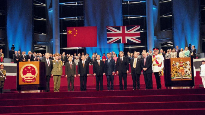 中方指《中英联合声明》的核心要义是中国恢复对香港行使主权，没有赋予英方在香港回归后对香港承担任何责任。资料图片