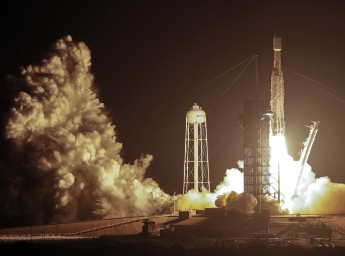SpaceX形容，这是史上最艰巨的任务之一。AP
