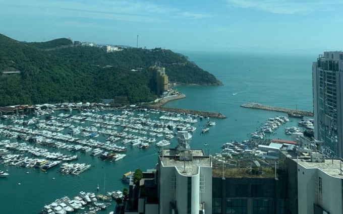 單位向東南,可飽覽深灣遊艇會全海景。