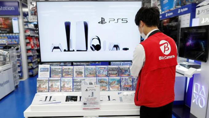 PS5遊戲機2020年11月開售時，日本銷情火爆。路透資料圖片