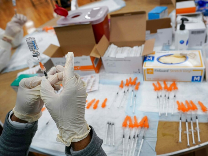 美国疾病控制及预防中心周三表示，截至目前已有870万人接种强生疫苗。AP资料图片