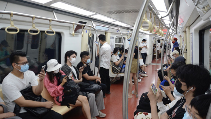 北京地鐵全部恢復運營。新華社圖片