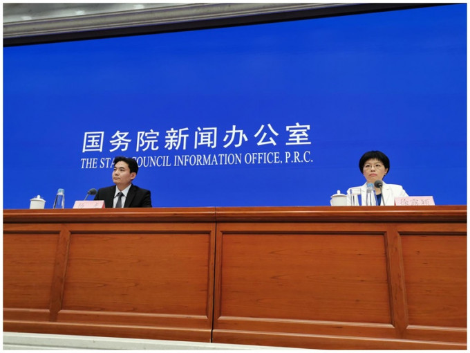 杨光（左）。驻京记者张言天摄