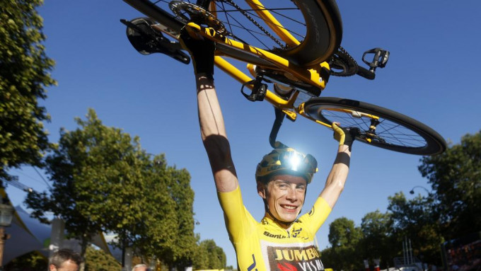 雲芝格在環法單車賽封王，一舉成名。 AP