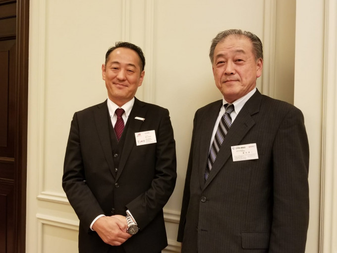 JTB株式會社亞洲區總經理楠山賀英（左）、日本旅行業協會海外旅行推進部長權田昌一（右）。