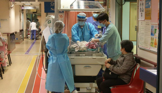 廣華醫院孕婦緊急分娩。