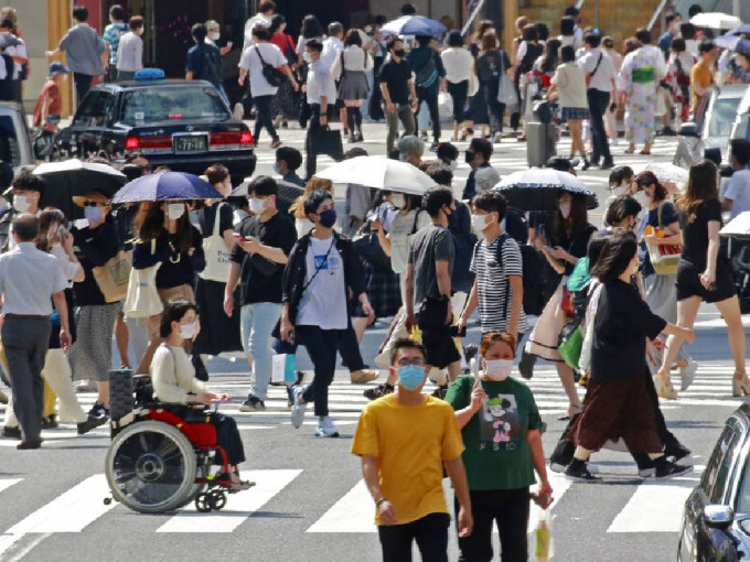 日本政府已下令停用163万剂莫德纳疫苗。AP图片