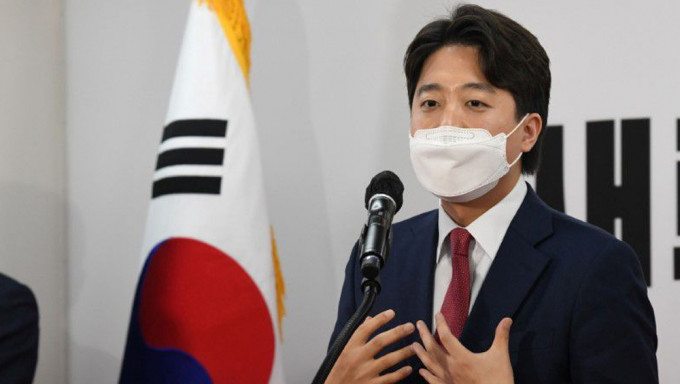 南韩执政党党魁李俊锡被曝接受性招待。路透社资料图片