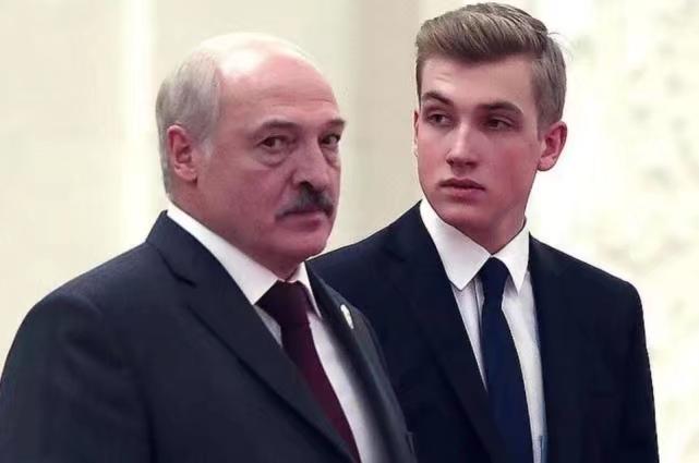 白俄罗斯总统卢卡申科及其儿子