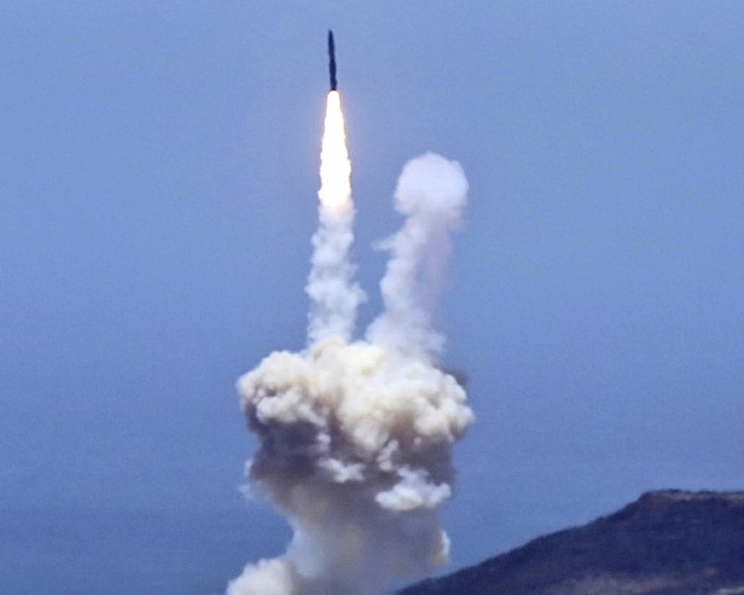 美军从加州空军基地发射的拦截导弹。AP