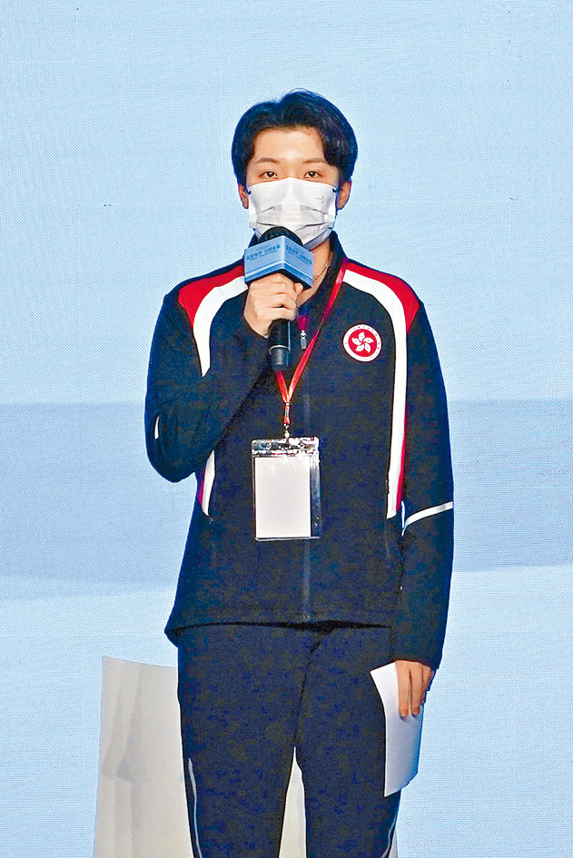 港队女子乒乓球代表杜凯琹出席李家超造势大会。