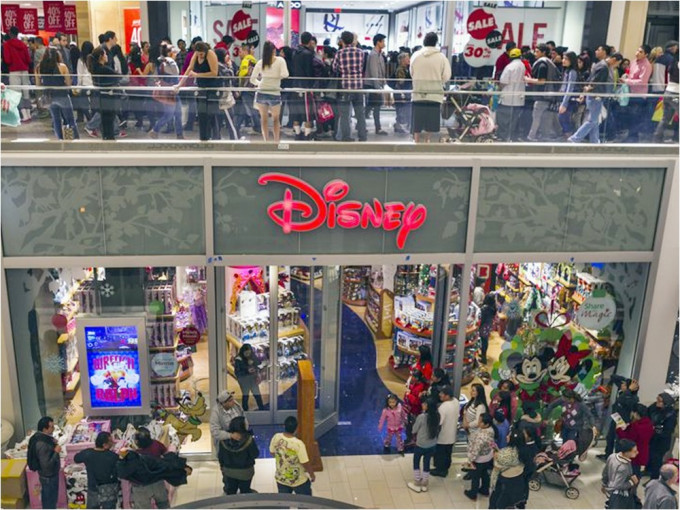 迪士尼宣布關閉北美60間門市，目的是希望專注拓展網購業務。AP資料圖片