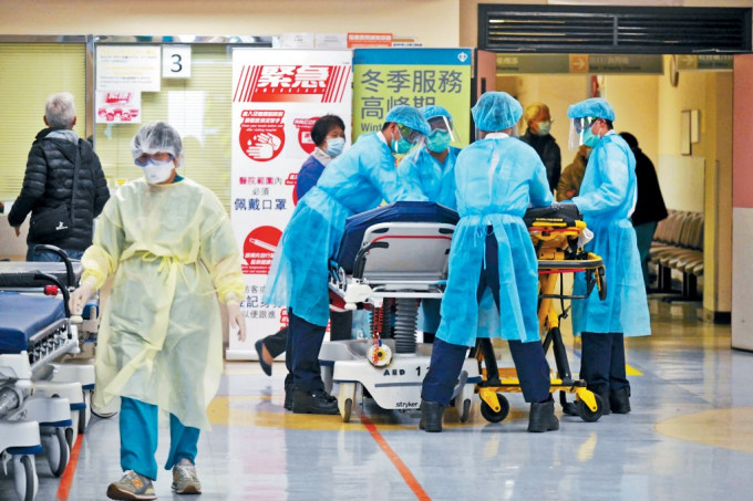 楊永強指現時的公院醫生「忙到一隻嘢」，而越忙出錯機會便越高。