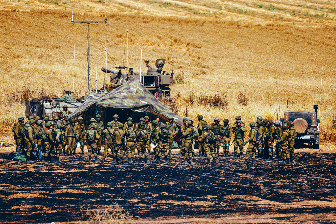 ■以色列炮兵部隊在加沙邊境部署。