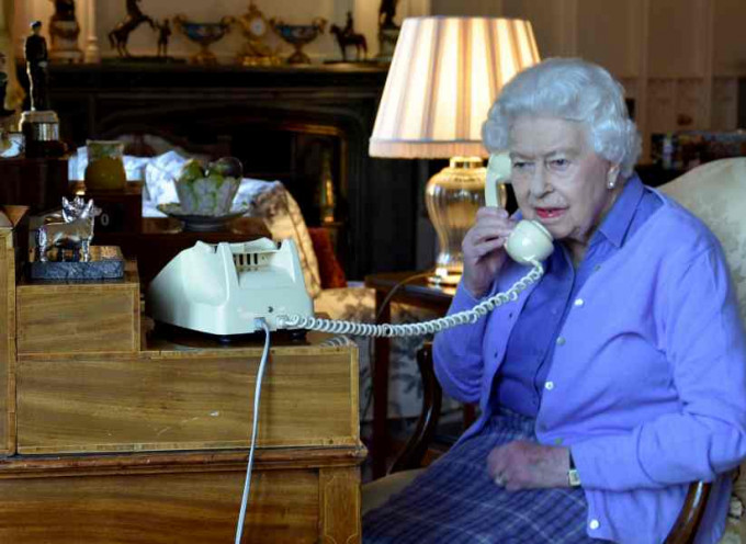 已届93岁高龄的女皇正在温莎堡「避疫」。AP