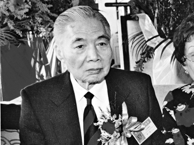 上月離世的鄉議局前主席張人龍於北角香港殯儀館設靈。資料圖片