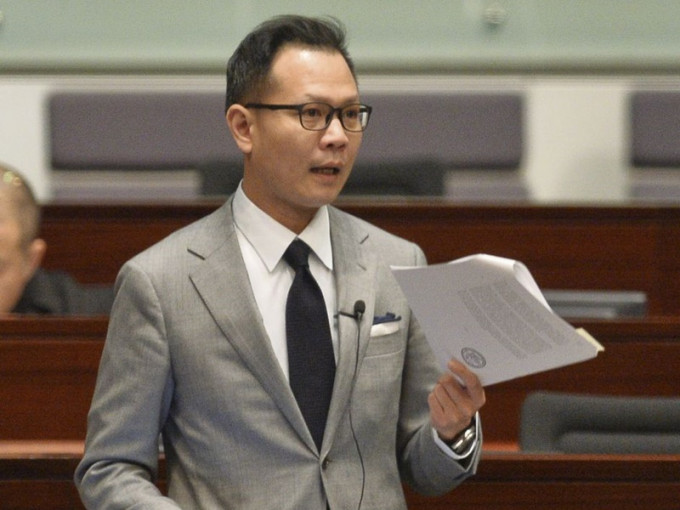 只擔任了一屆委員的郭榮鏗不獲續任。
