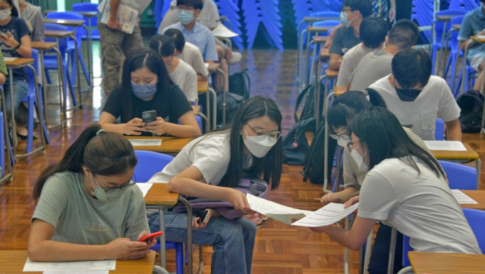 内地高校招收香港中学文凭考试学生计划，将于3月1日开始接受网上报名。资料图片