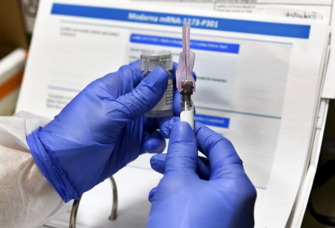 美国生物科技公司莫德纳的新冠疫苗研发进入最后试验阶段。AP