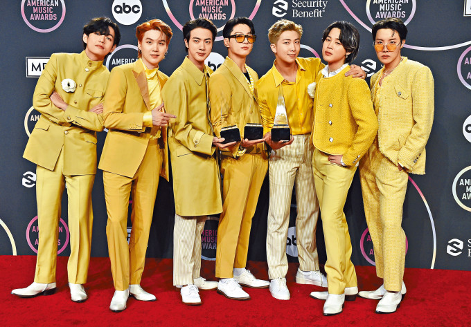 BTS在AMA擸3奖成赢家，包括全晚大奖「年度艺人」。