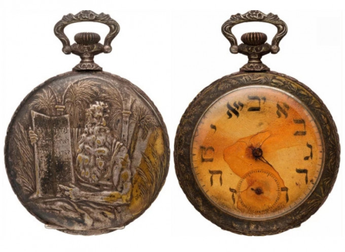 鐵達尼號船上一名罹難的乘客遺下的一隻陀錶，拍賣以57,500美元（約45萬港元）成交。Heritage Auctions圖片