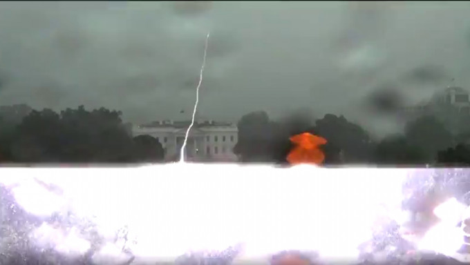 白宫外广场遭雷击，4人重伤危殆。网图