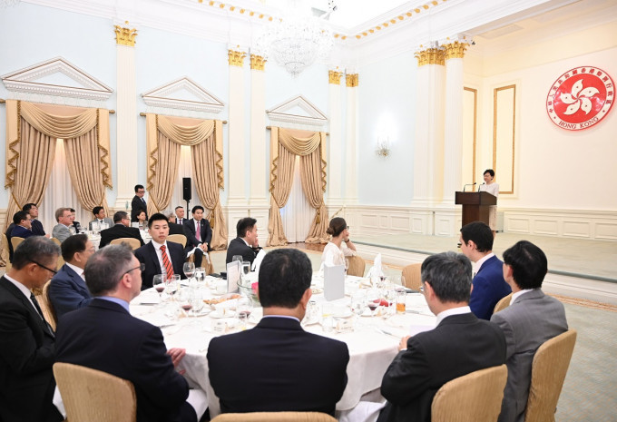 林郑月娥中午在礼宾府宴请国际和本地商会代表。政府新闻处图片