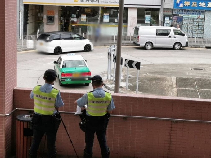 警方调派流动摄录队对不同交通违例事项进行摄录。图:警方提供