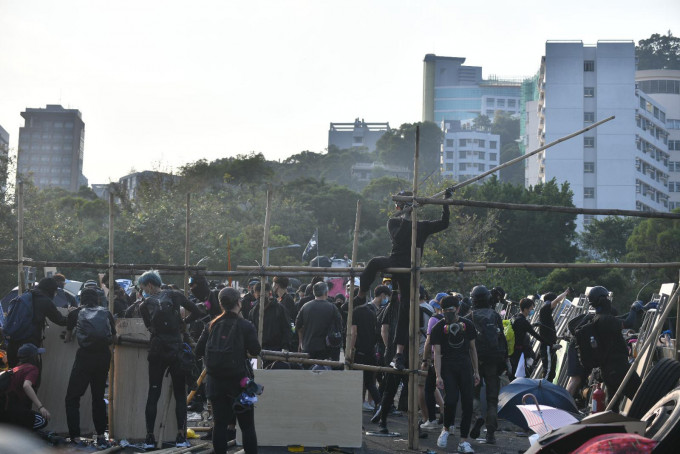 去年爆發反修例示威衝突。資料圖片