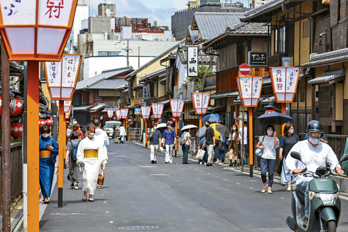 祇園的小街道充滿京都風情。