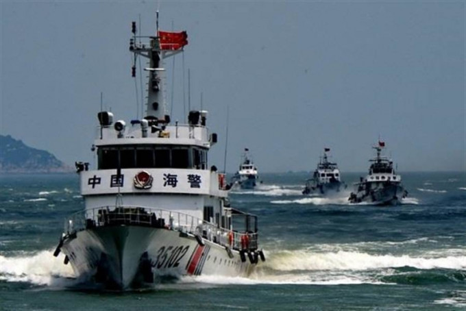内地修订《武警法》让海警局与海军合作，提升海洋军力。(新华社图片)