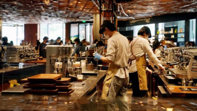 上海咖啡店9553间成全球最多。新华社