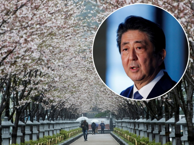 安倍晋三计划对东京等7个都府县发布紧急事态宣言。AP