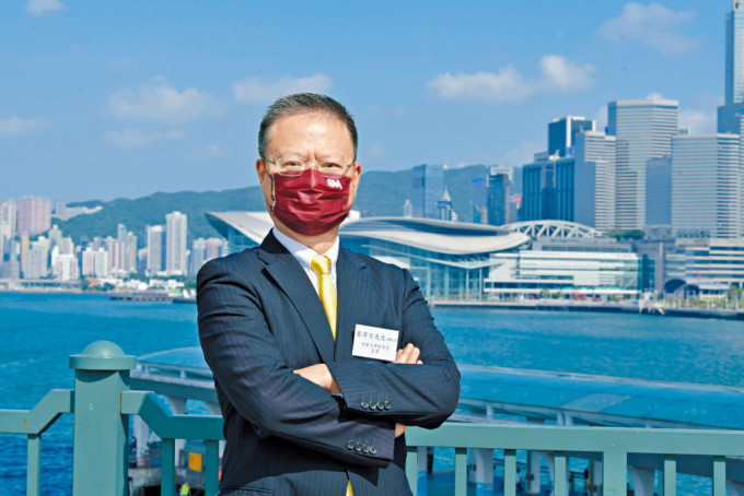 地監局蕭澤宇冀在多方面提升地產代理專業水平，並保障市民買樓時的權益。