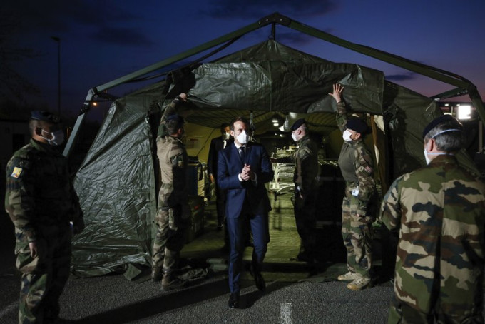 为减低新冠肺炎在军队中传播的风险，法国军方决定从伊拉克撤走全部军队。AP