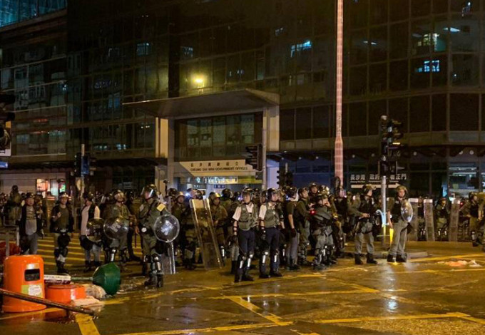 当晚示威者在深水埗一带集结。 资料图片