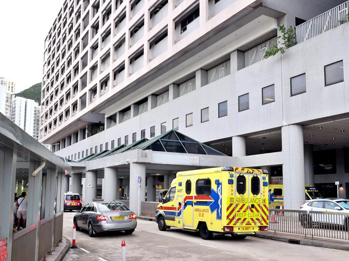 本港仍有76名新冠病人在公立医院留医。资料图片