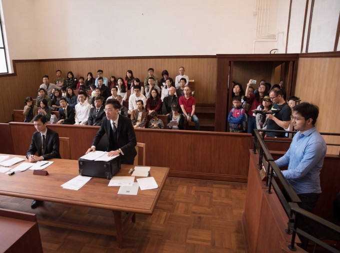 學院今年首舉辦《模擬法庭夏令營》。